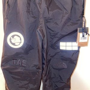 TAE TheNorthface pants